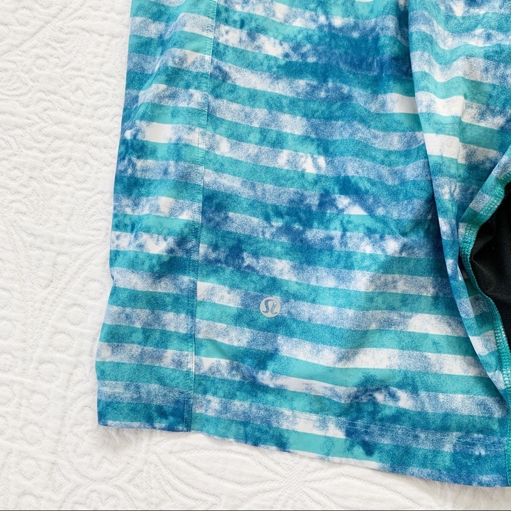 Lululemon Men's T.H.E. Short Luxtreme (Lined, 9" Inseam), Tidal Stripes - Picture 5 of 6